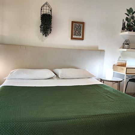 Casa Viola A 900 Mt Dalla Staz. Centrale Pescara Eksteriør billede