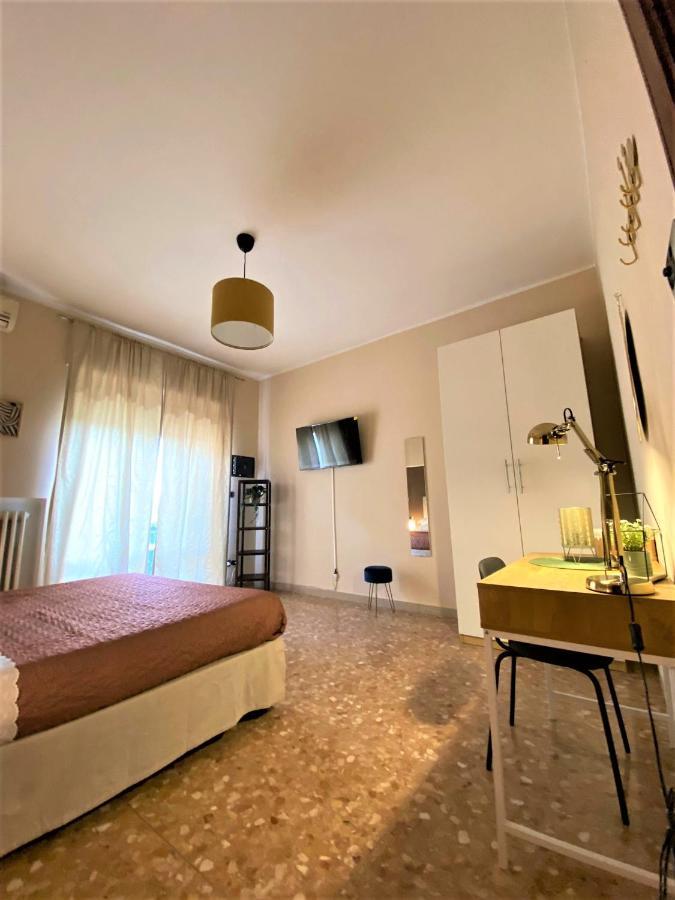 Casa Viola A 900 Mt Dalla Staz. Centrale Pescara Eksteriør billede