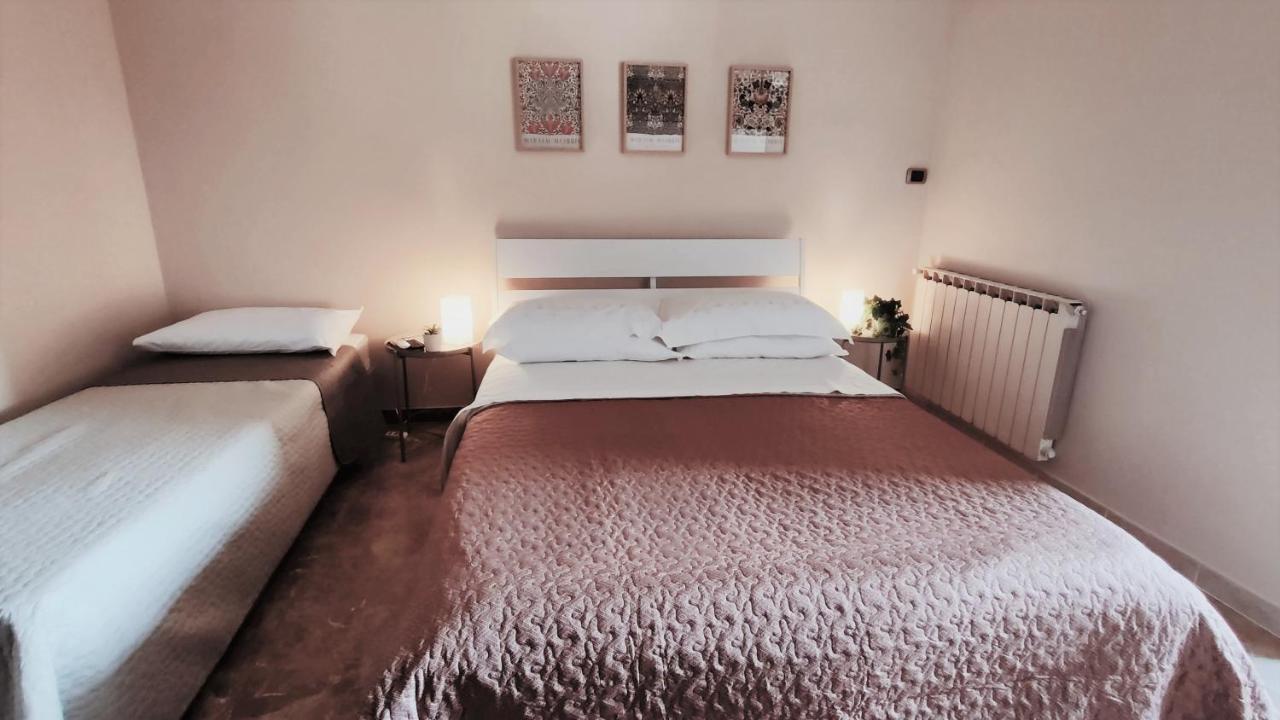 Casa Viola A 900 Mt Dalla Staz. Centrale Pescara Eksteriør billede
